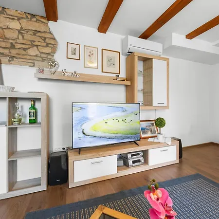 Milka House With Sea View Of The Brijuni Islands By Istrabook Villa Galižana